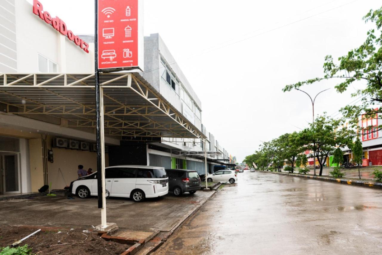 Reddoorz @ Graha Cemerlang Maros Kallikalli Exterior photo